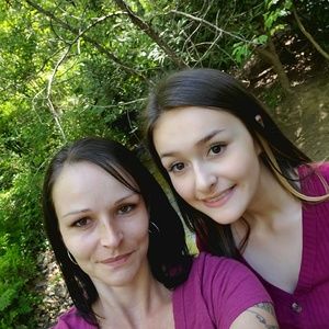 Meet your Posher, Eva